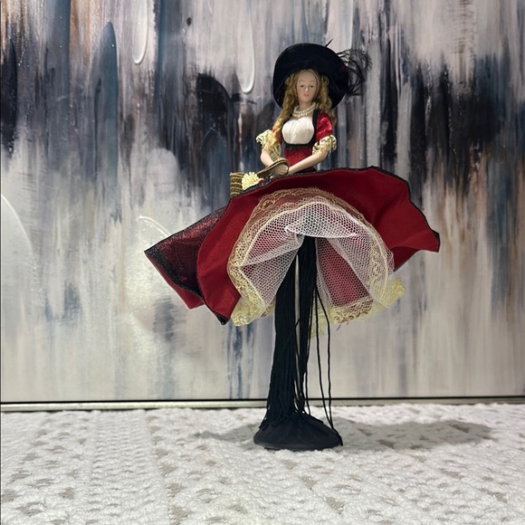 Vintage Porcelain Victorian Dresser Half Doll or Tassel Doll Stand & Hang Option - Picture 11 of 16